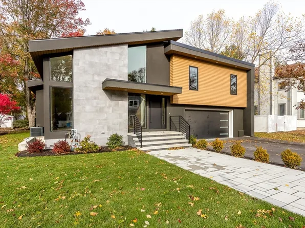 62 Evelyn Rd, Needham, MA 02494