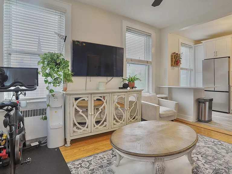 740 Washington St #6 — Photo 9