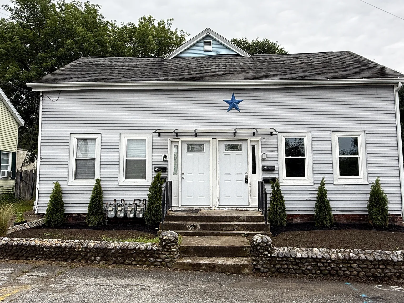 3 bed, 900 sqft, $1,650 — Photo 2