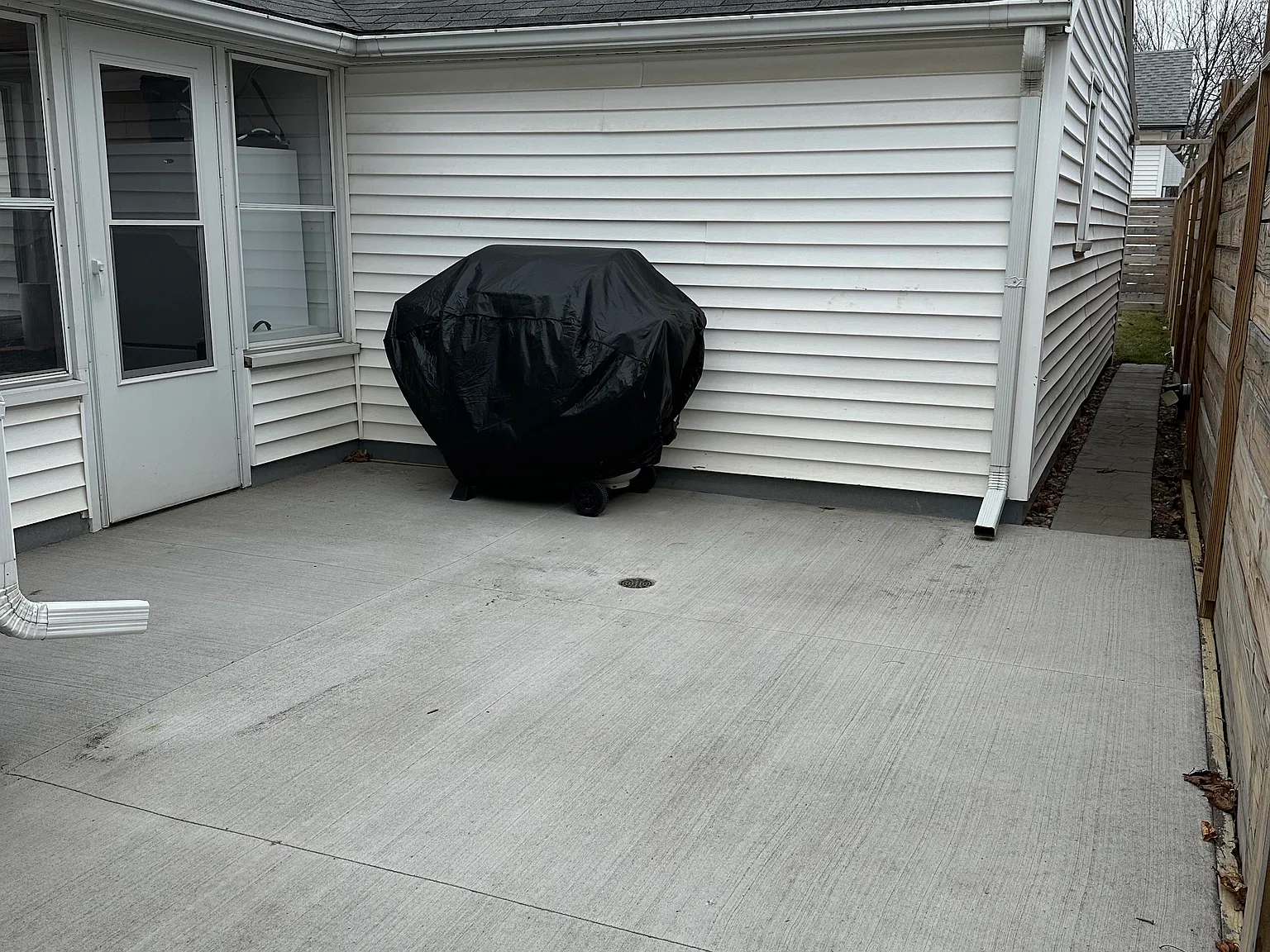 1604 Weston St — Photo 4