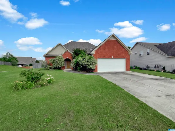 458 Waterford Dr, Calera, AL 35040