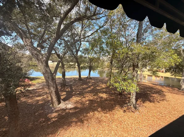 304 Westlake Ct, Niceville, FL 32578