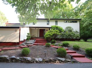 7 Reeder Rd, Rhinebeck, NY 12572