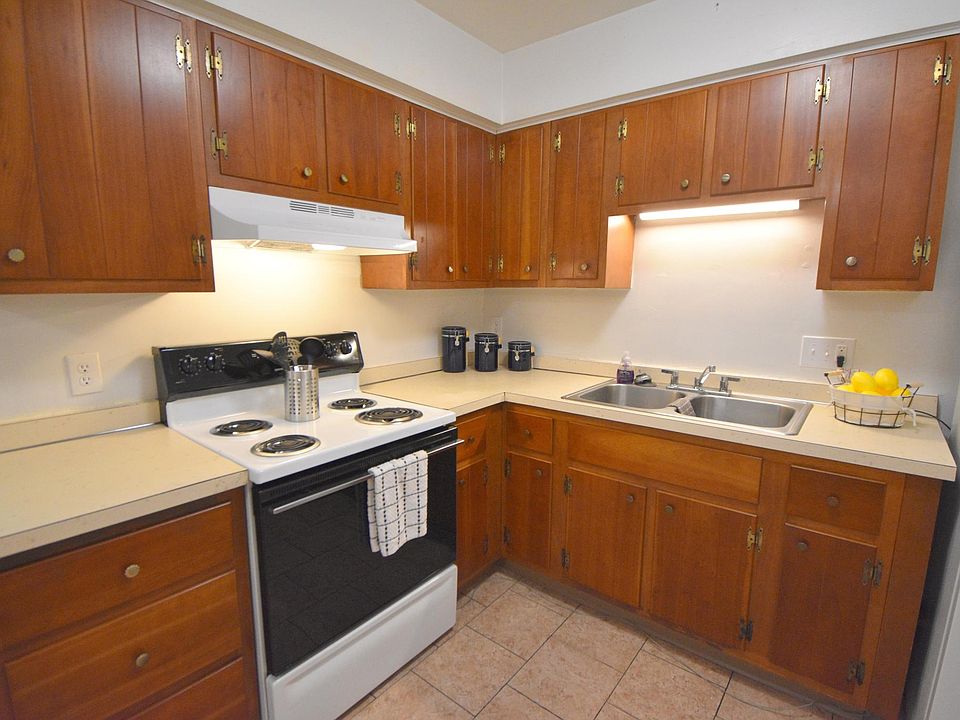 1st image of 2828 Florida St