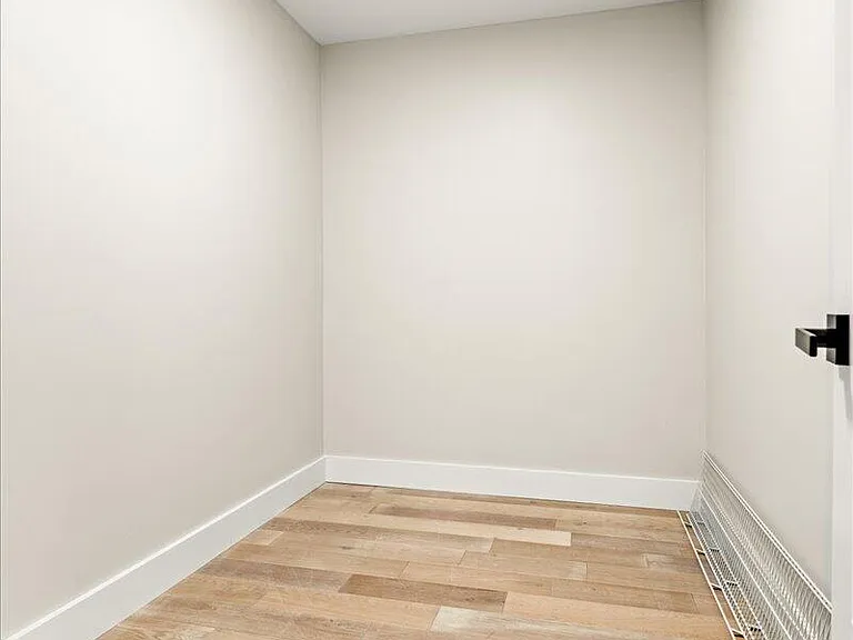 143 Crooked Creek Dr — Photo 22