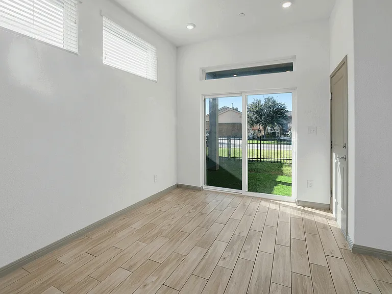 2800 Joe Dimaggio Blvd #55 — Photo 13