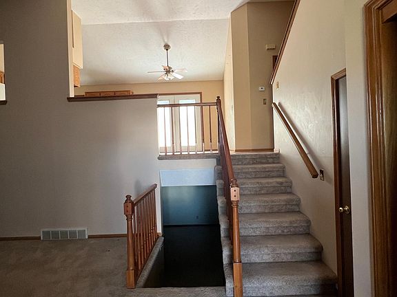 2nd image of 13406 S 32nd Cir