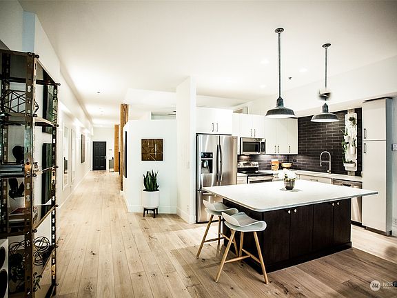 3rd image of 526 1st Avenue S #311