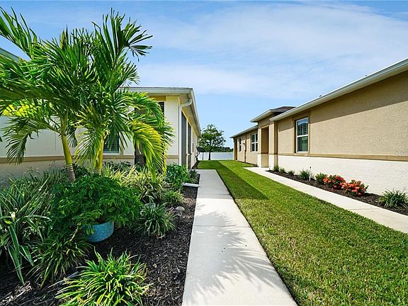 2nd image of 8845 Tuscany Isles Dr