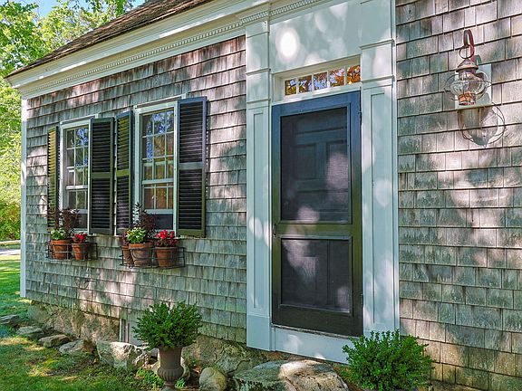 5th image of 311 Tonset Road