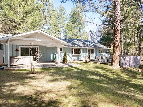 385 Johnson Dr, Grants Pass, OR 97527