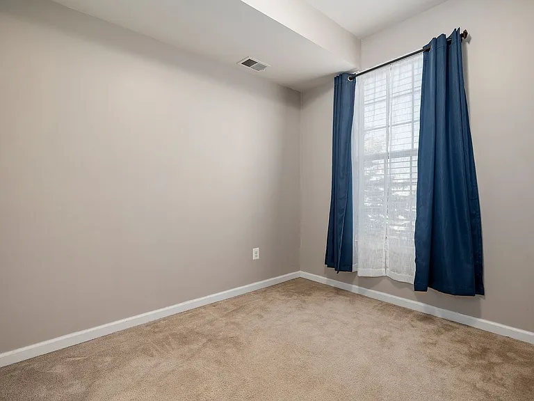 4527 Foster Ave — Photo 21