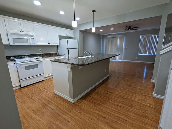 4th image of 9768 Tides Ln NW