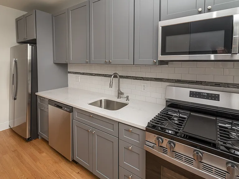 140 W Allendale Ave #2B — Photo 6