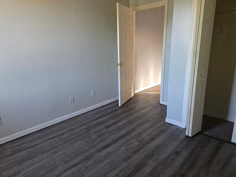 105 W Emeline St — Photo 31