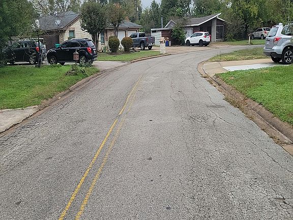 4th image of 107 Southbrook Cir
