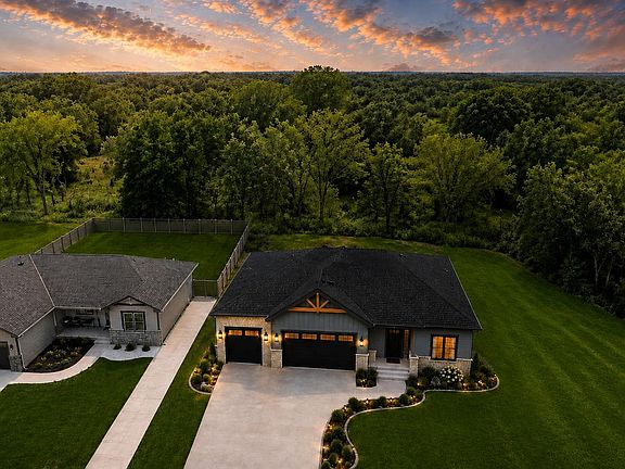 5th image of 5847 Shady Lake Rd