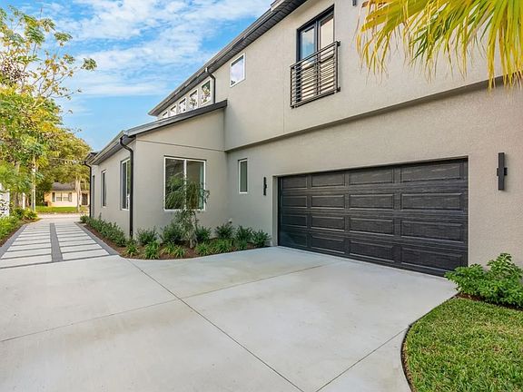 4th image of 726 Ellwood Ave #1