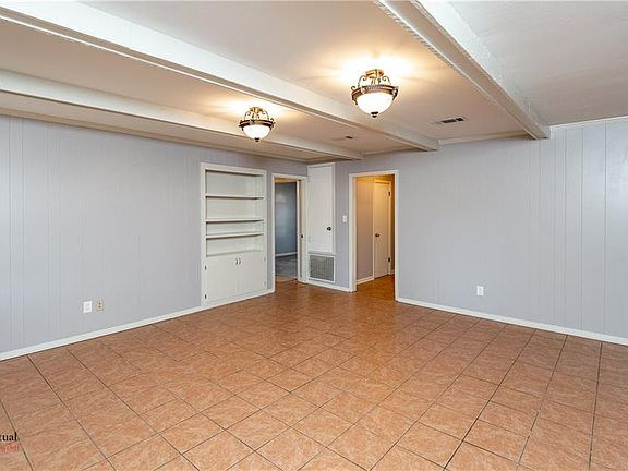 4th image of 9637 Hillsboro Dr