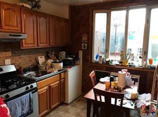 3618 9th St, Astoria, NY 11106