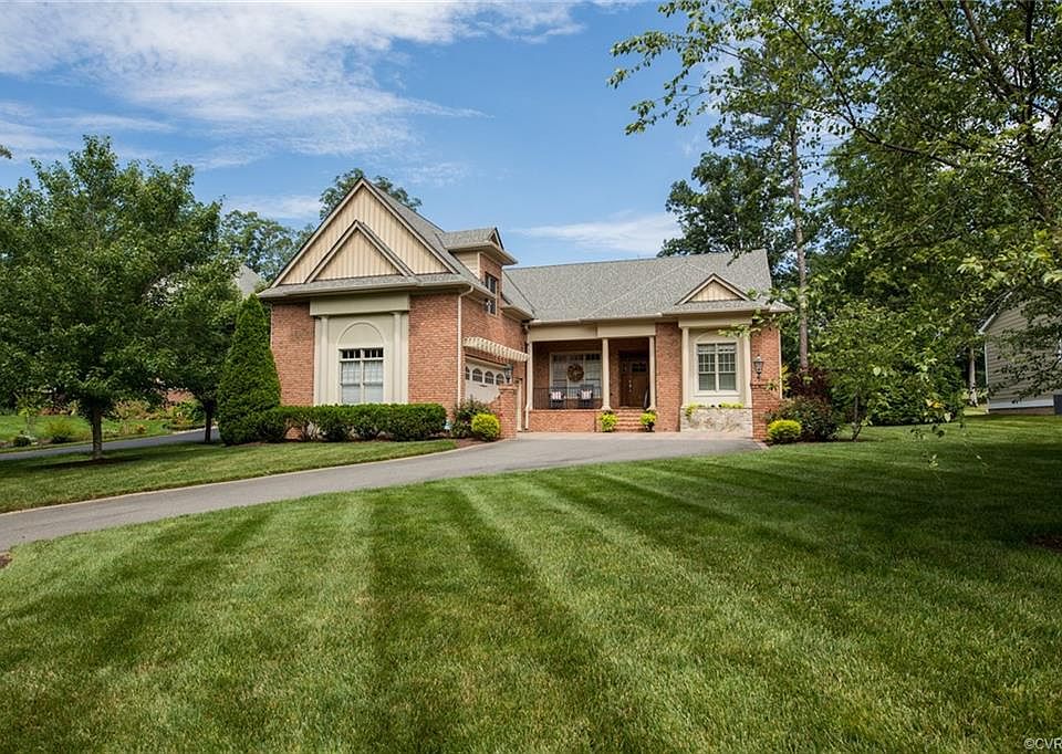 1st image of 423 Regina Ln