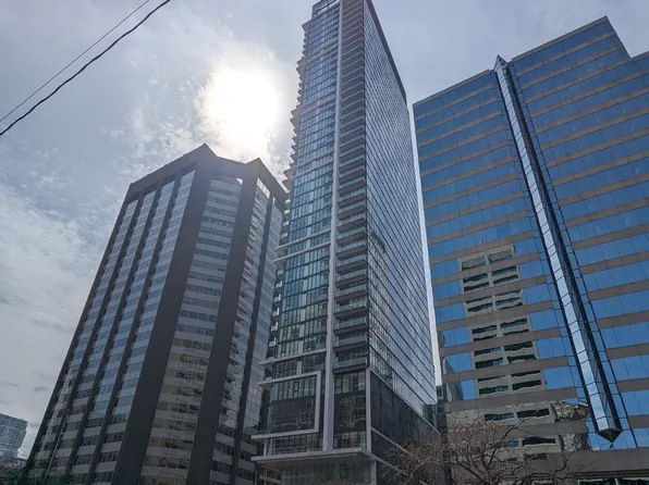 426 University Ave, Toronto, ON