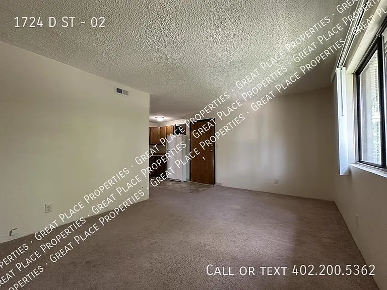 1724 D St #2 — Photo 11