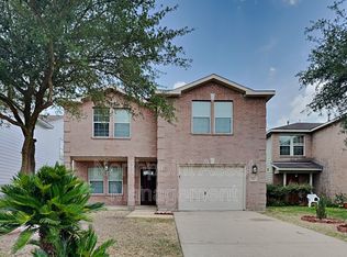 12426 Aarons Way Dr, Houston, TX 77066
