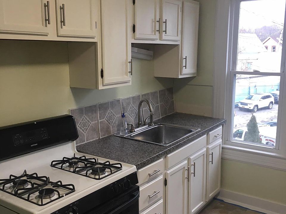 1st image of 17 Church St