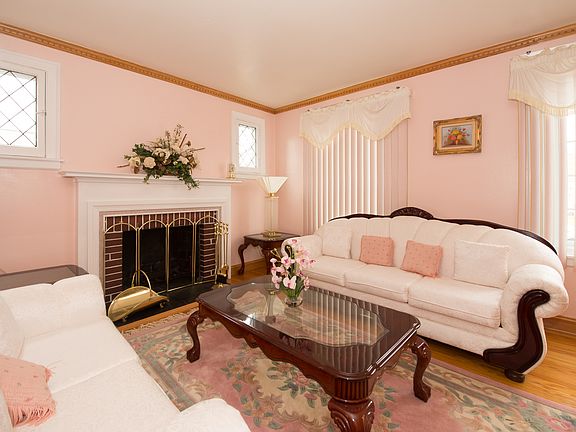 3rd image of 3017 N 77th Ct