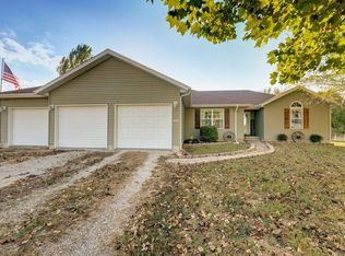 5333 S 212th Rd, Pleasant Hope, MO 65725