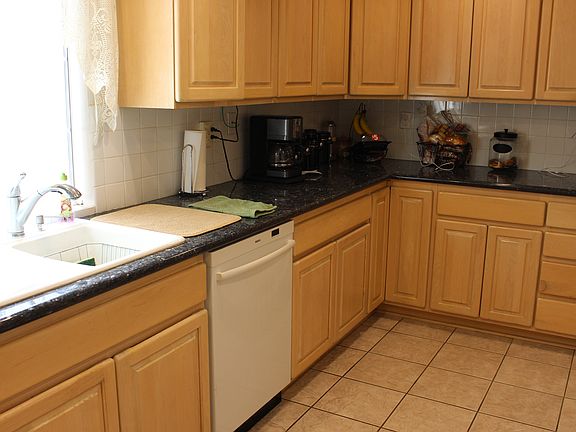 4th image of 2138 N Brentwood Ave