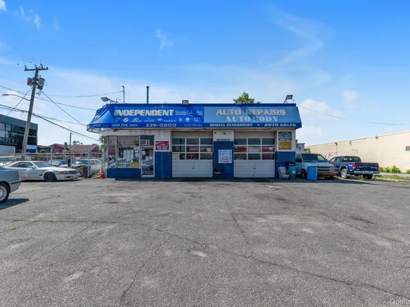 708 Burnside Avenue, Inwood, NY 11096