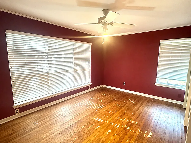 2211 Clay St — Photo 15