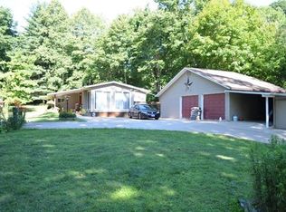 160 W Locust St, Pomeroy, OH 45769