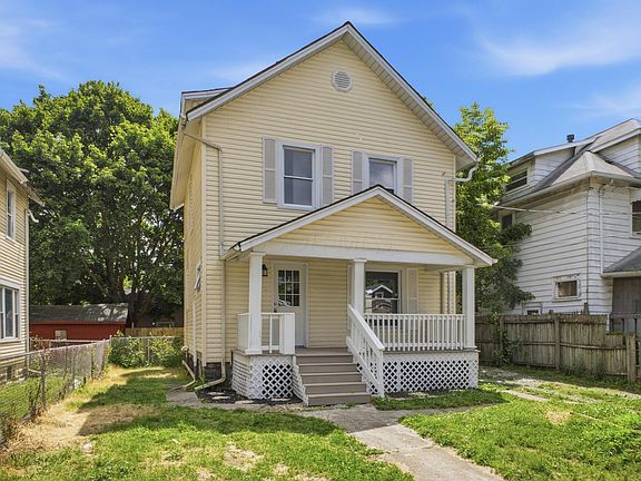 2nd image of 738 Windsor St