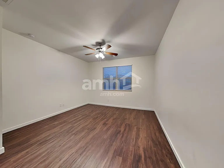 701 W Micanopy Trl — Photo 8