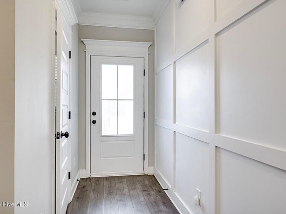 5th image of 152 Canton Park Avenue