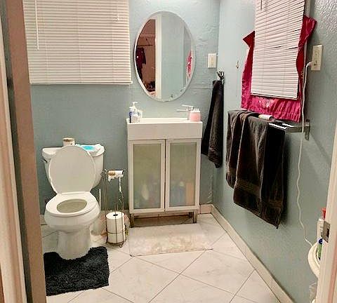 5th image of 2345 25th St #1