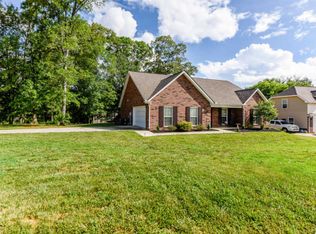 103 Blacksmith Ln, Maryville, TN 37803