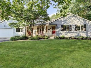 17 Lone Oak Rd, Middletown, NJ 07748