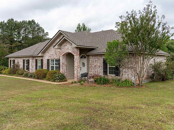 2nd image of 253 Myrtle Dr