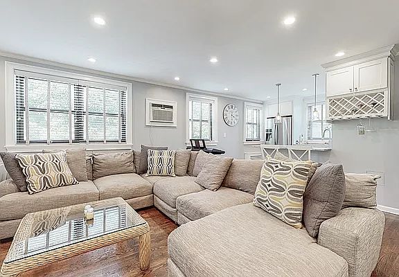 4th image of 163-68 Willets Point Blvd Floor 2