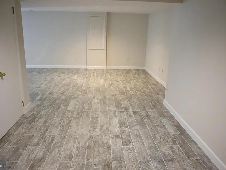 17105 Thatcher Ct — Photo 27