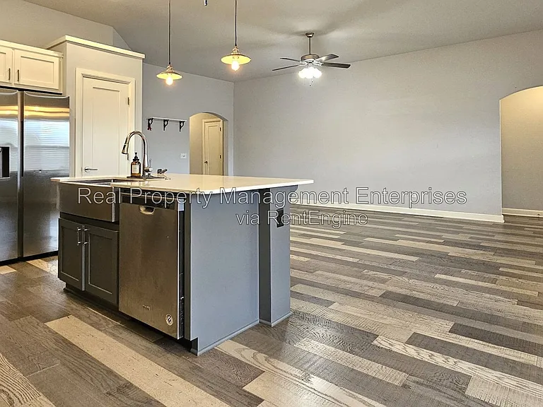 3105 Old Frisco Rd — Photo 6