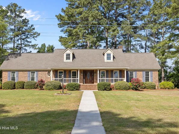 4104 Oakdale Drive, Ayden, NC 28513