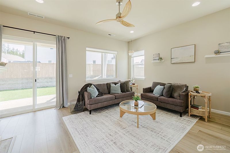 5th image of 3800 SW Alava Court