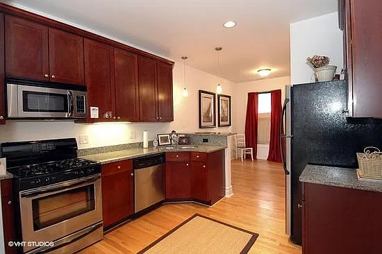 1044 W Lawrence Ave — Photo 4