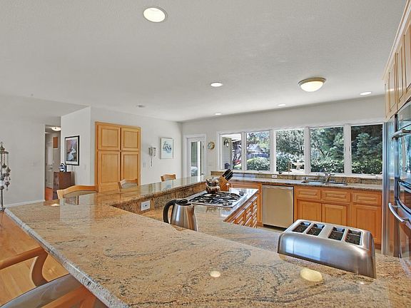 4th image of 1487 Montalban Dr