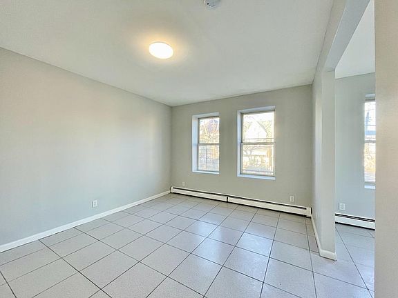 3rd image of 234 6th Ave W #7